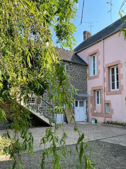 Appartement Les Maisons D'Aure: Le Studio à Putanges Extérieur photo